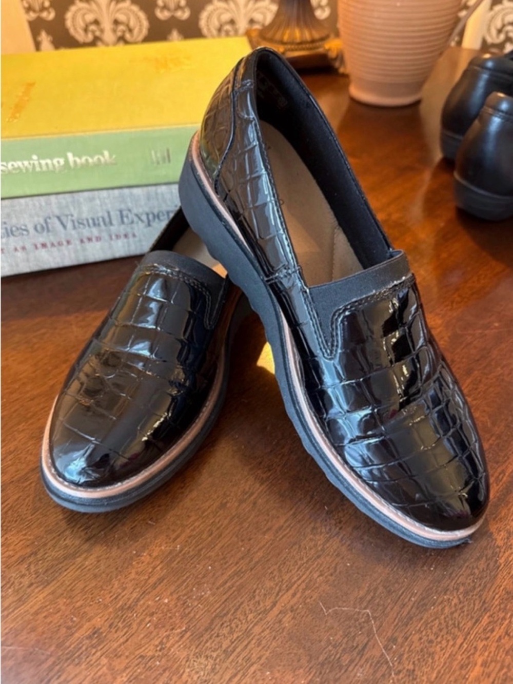 Clarks Collection Black Patent Crocodile Embossed Leather Slip On Loafers Shoes